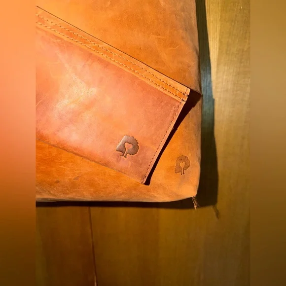 Brown Leather Tote Bag with Pouch – Handmade in Ethiopia - Picture 10 of 13